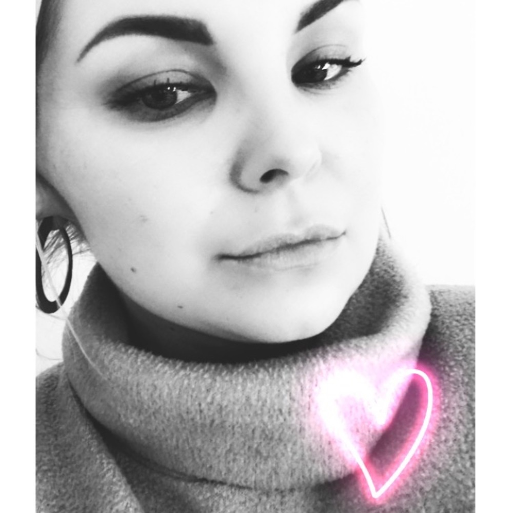 Meet your Posher, Angie